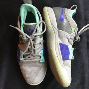 Boys Paul George Nike Basketball Shoes; Size 7Y